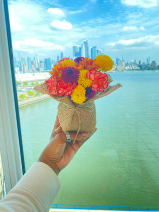 Seasonal Cupcake Bouquet (Real Flowers)
